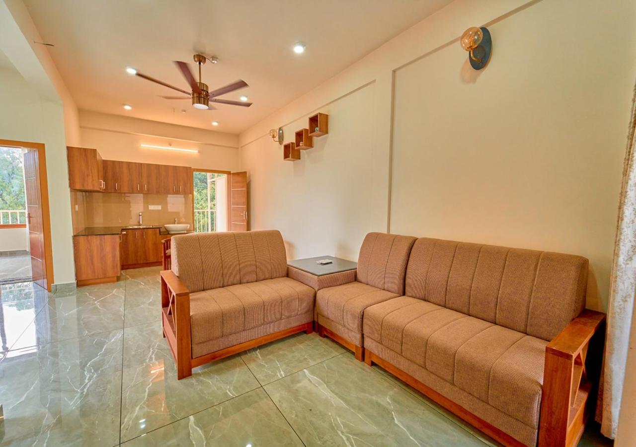Glen Castle Vagamon Pool Resort By Voye Homes Exterior foto