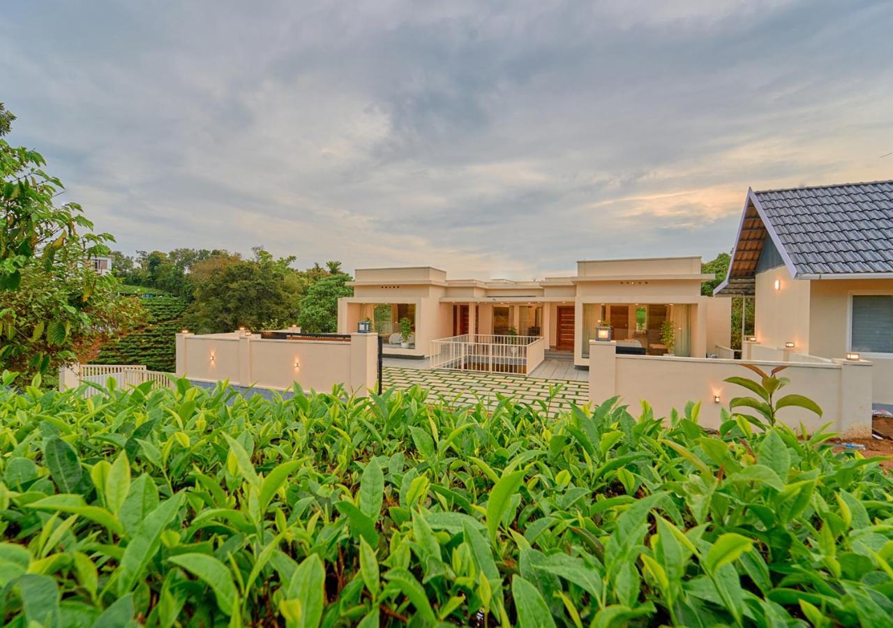 Glen Castle Vagamon Pool Resort By Voye Homes Exterior foto